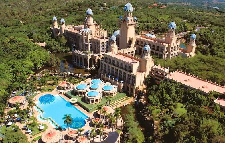 Sun City & Pilanesberg Game Drive Package - Image 10